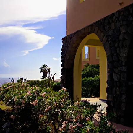 Qalea Pantelleria Отель Madonna Delle Grazie