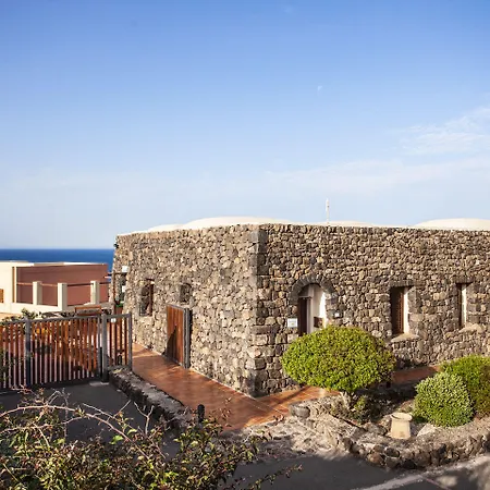 Отель Qalea Pantelleria 4*