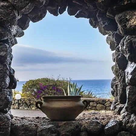 Suvaki Hotel 4*